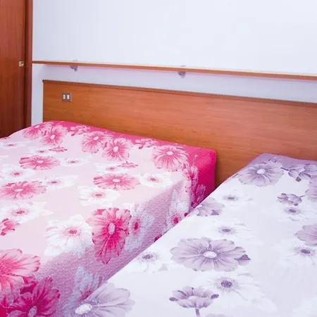 Ferienwohnung Fuer 3 Personen Ca 30 Qm In Bibione, Adriakueste Italien Und Umgebung Apartamento Bibione